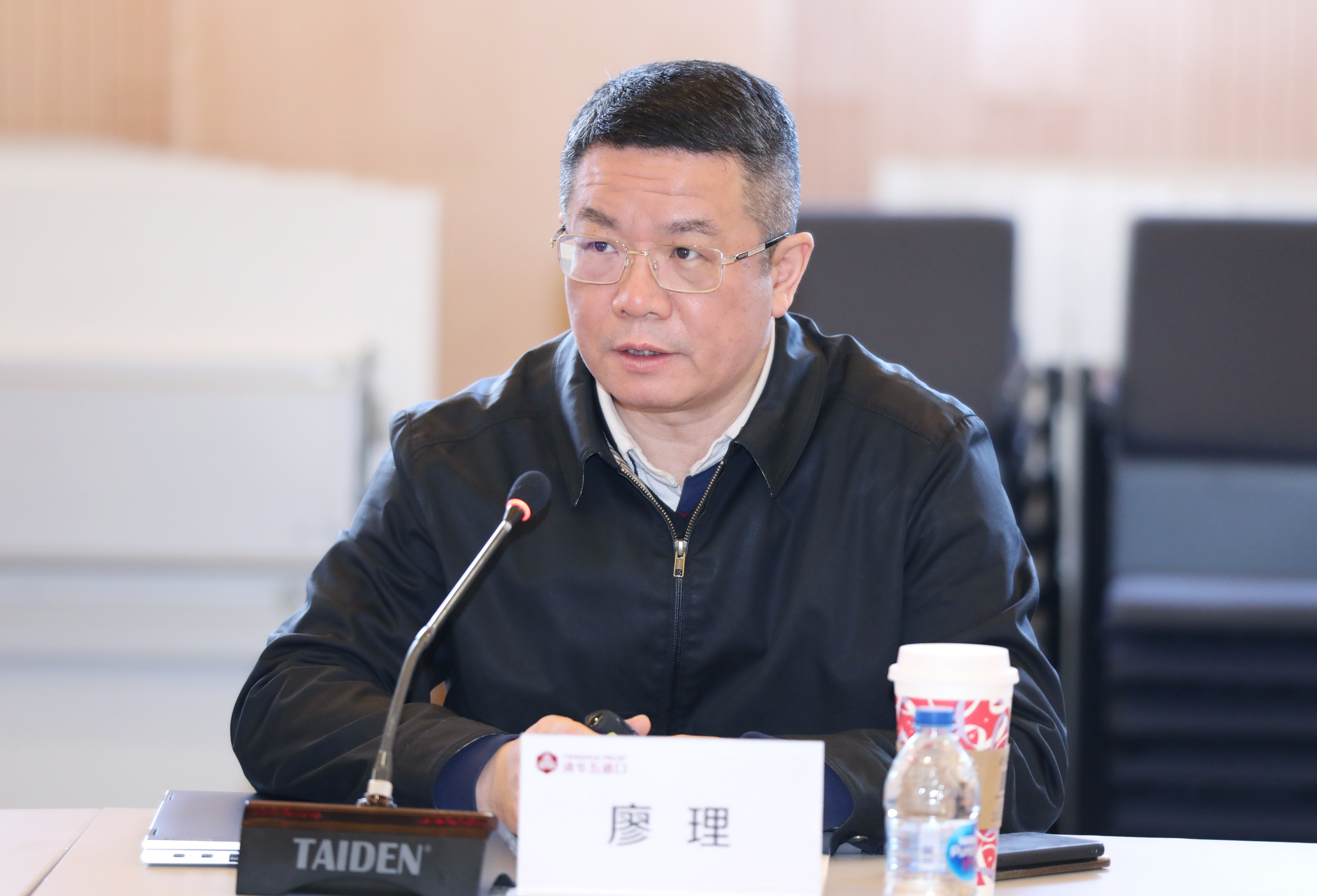 做爱影片
常务副院长廖理讲话.JPG